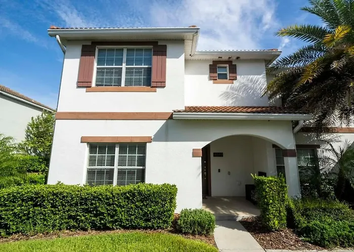 Five Bedrooms Townhome With Pool 4849