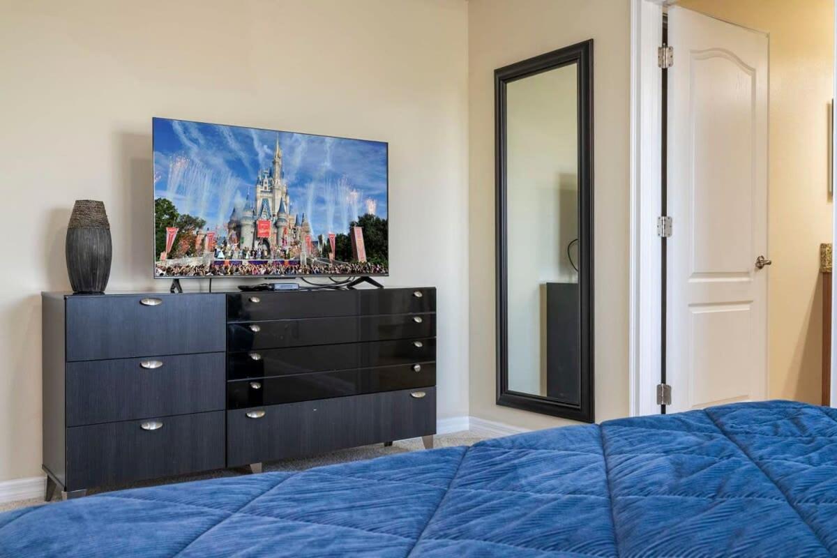 Five Bedrooms Townhome With Pool 4849 Holiday home